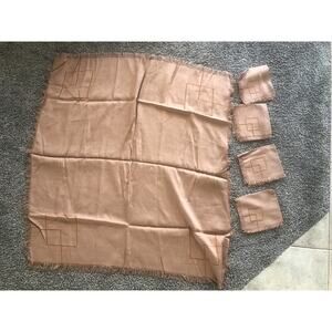 VTG Hand Embroidered Linens Square Runner 4 Napkins Mid Certainly Modern